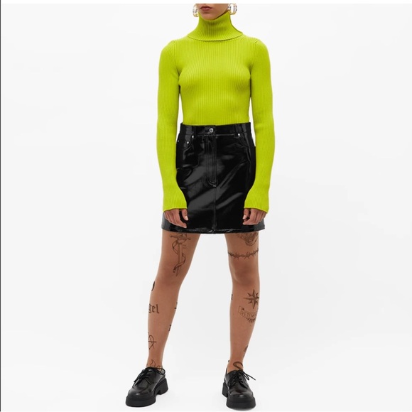 VETEMENTS Neon Green Fitted Ribbed Turtleneck Sweater - Picture 9 of 13
